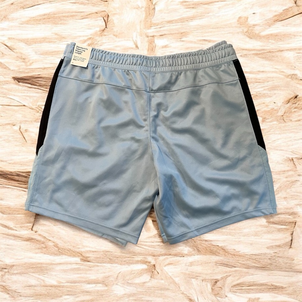 ✔️NWT✔️ NIKE Sportswear Air Max Shorts - Picture 3 of 10